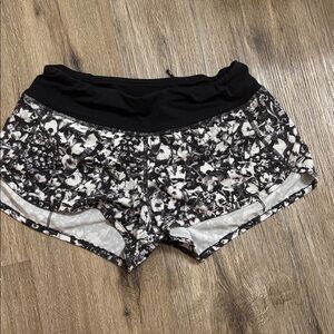 Lululemon speed ups size 2